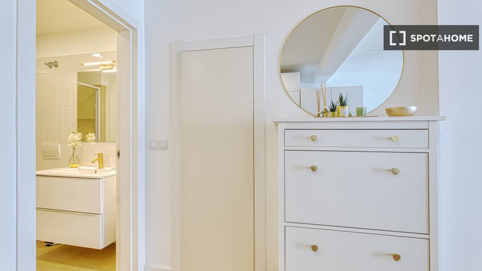 Apartment Lisbon, 1 bed, 51m² — photo 8