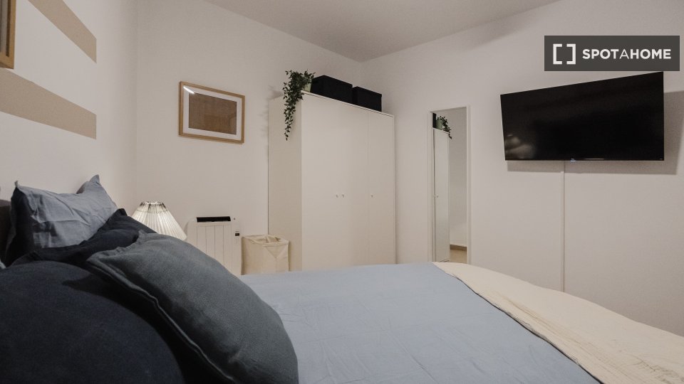 Double room Barcelona, 3 beds, 62m² — photo 8