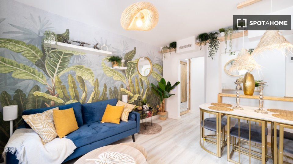 Double room Madrid, 3 beds, 80m² — photo 14