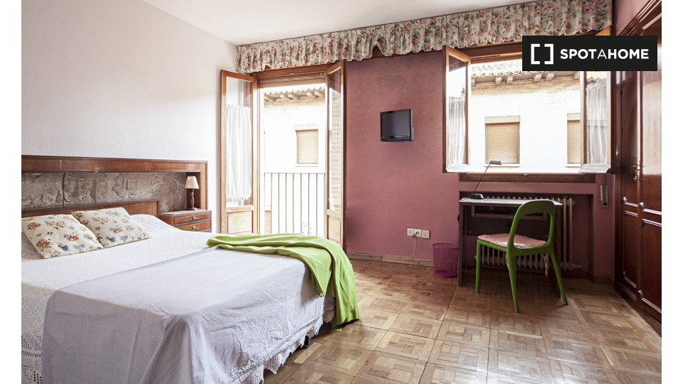 Double room Alcala_De_Henares, 6 beds, 180m² — photo 13