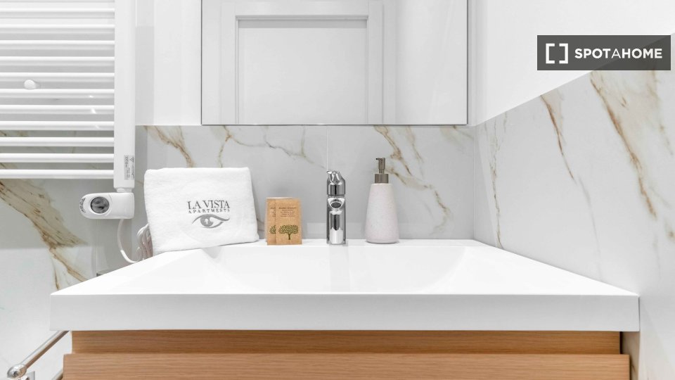 Apartment Milan, 2 beds, 80m² — photo 18