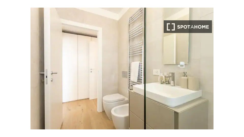 Apartment Milan, 2 beds — photo 17
