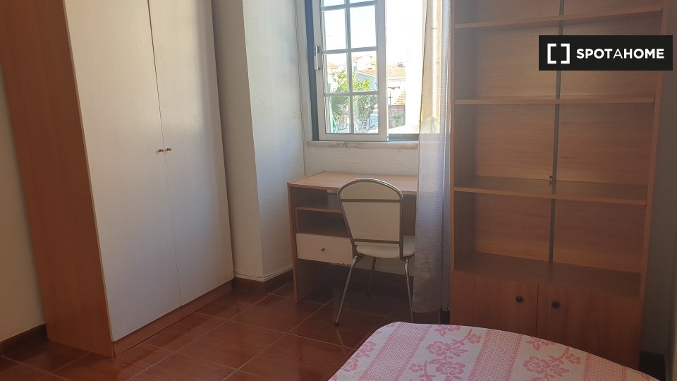 Double room Coimbra, 5 beds — photo 3