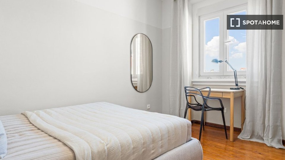 Double room Lisbon, 8 beds — photo 1