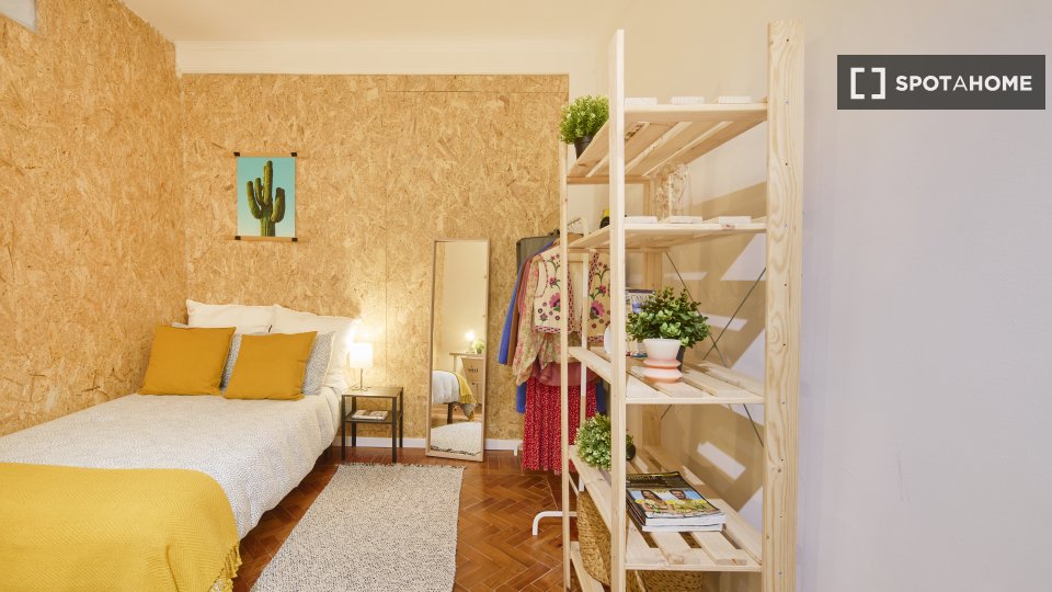 Double room Lisbon, 8 beds — photo 32