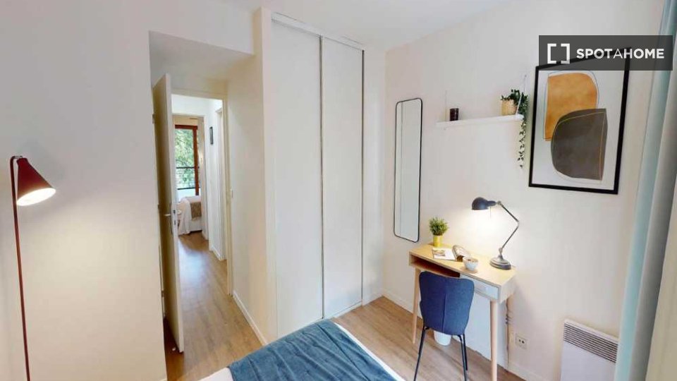 Double room Paris, 4 beds, 70m² — photo 3