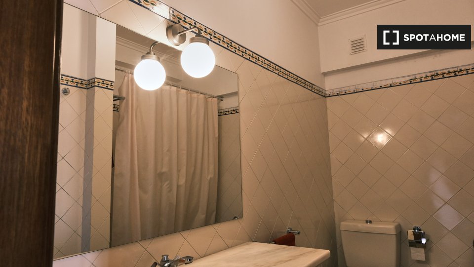 Apartment Lisbon, 1 bed, 60m² — photo 9