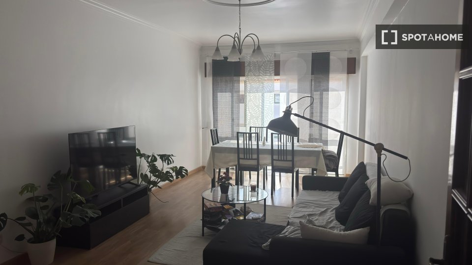 Double room Lisbon, 3 beds, 170m² — photo 5