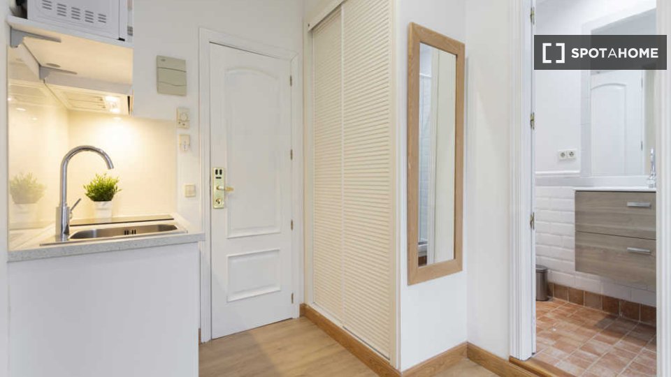Double room Madrid, 41 beds — photo 53