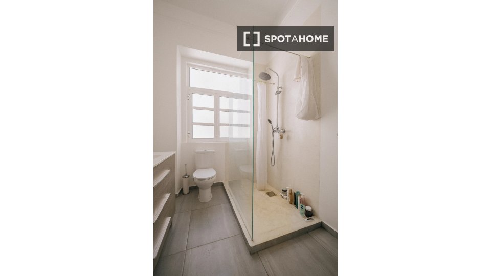 Double room Lisbon, 7 beds — photo 17