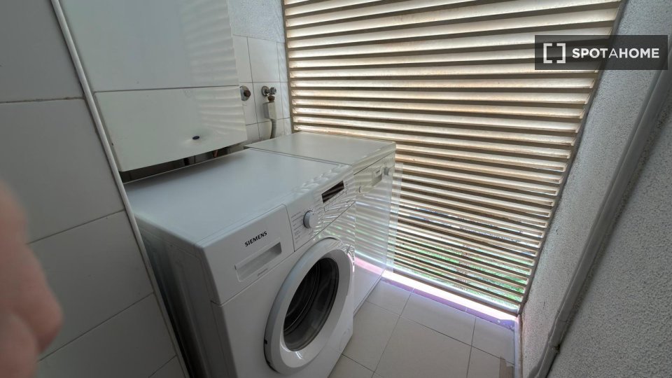 Double room Madrid, 4 beds — photo 15