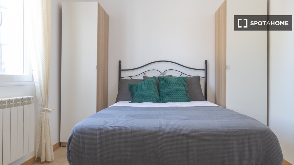 Double room Madrid, 5 beds — photo 4