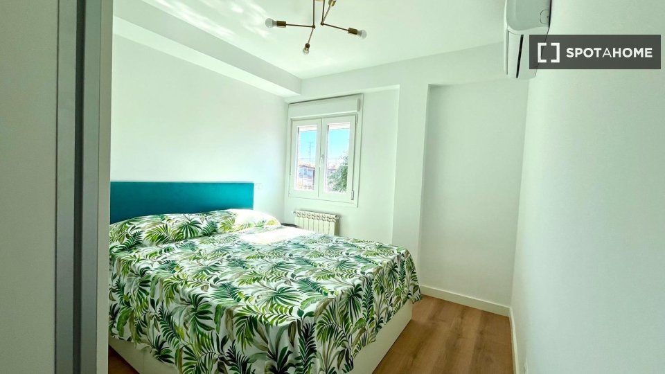 Apartment Madrid, 3 beds, 70m² — photo 2