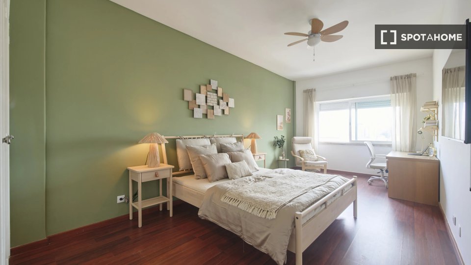 Double room Lisbon, 7 beds — photo 1
