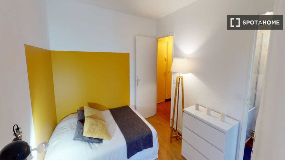 Double room Paris, 8 beds, 150m² — photo 17