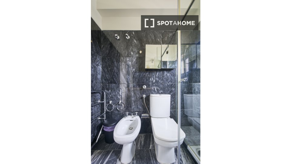Double room Lisbon, 7 beds — photo 8