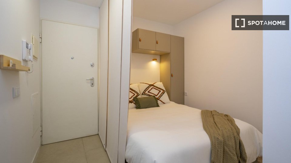 Apartment Lisbon, 1 bed — photo 5