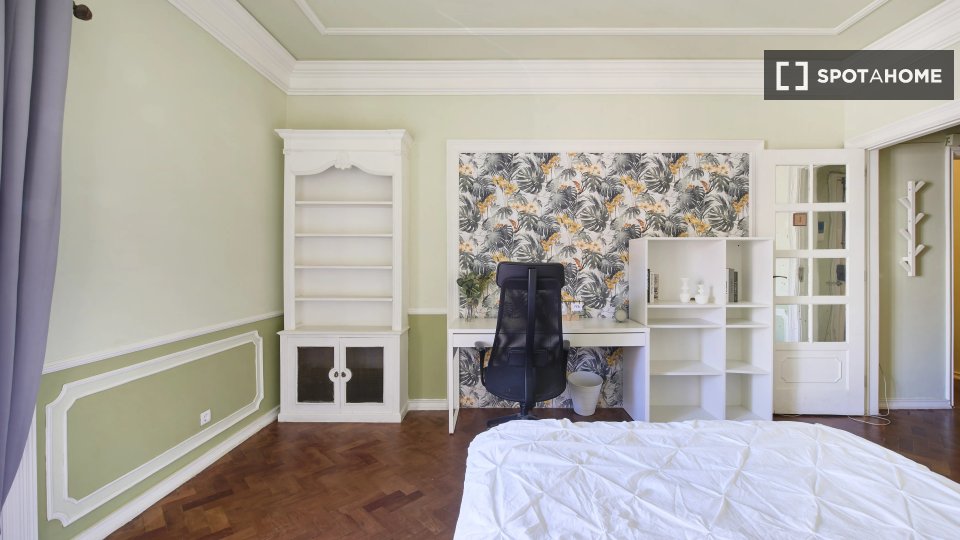 Double room Lisbon, 6 beds — photo 15