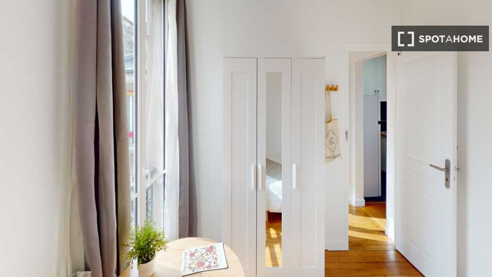 Double room Paris, 3 beds, 50m² — photo 10