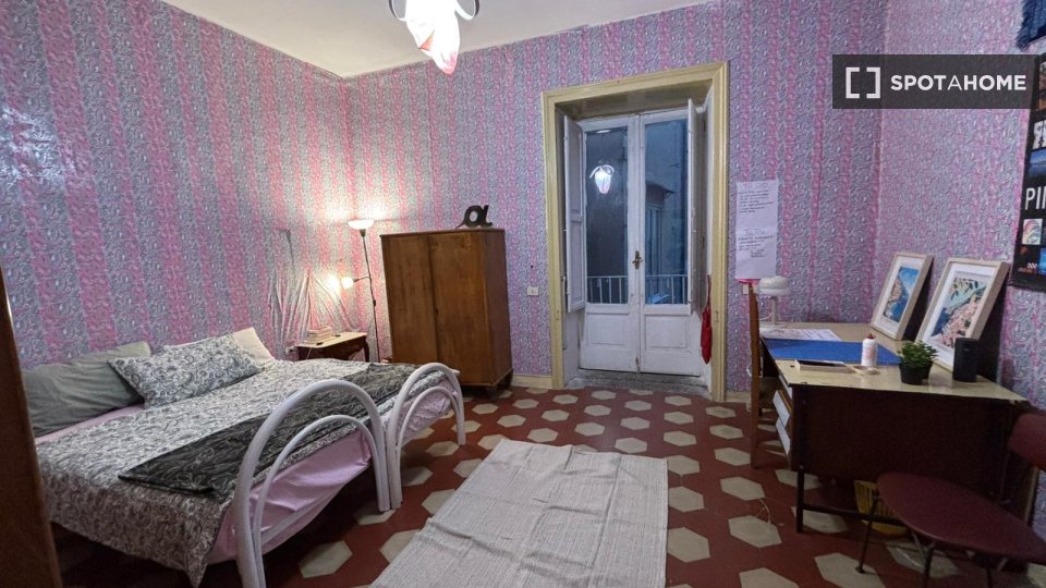 Double room Naples, 2 beds — photo 5