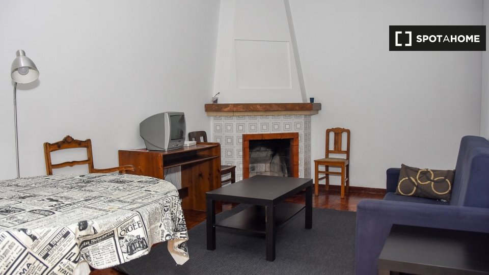 Double room Coimbra, 5 beds — photo 9
