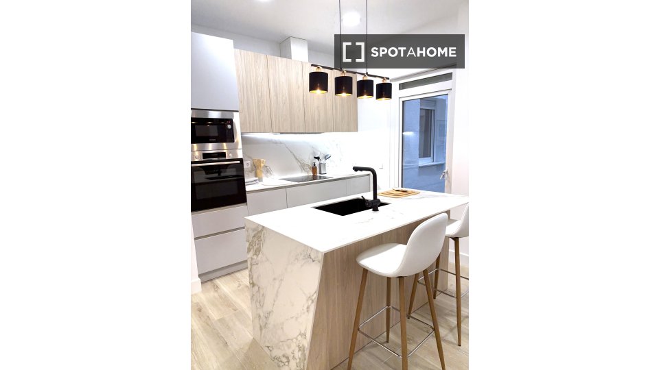 Apartamento de 3 habitaciones en alquiler en Ibiza, Madrid.