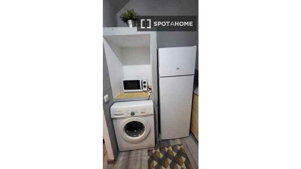 Double room Cadiz, 3 beds, 105m² — photo 4
