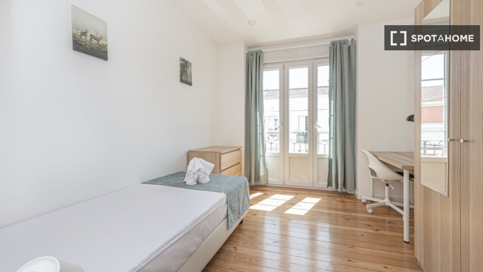 Double room Lisbon, 7 beds — photo 3