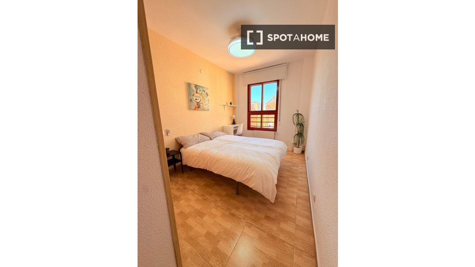 Double room Madrid, 5 beds — photo 5