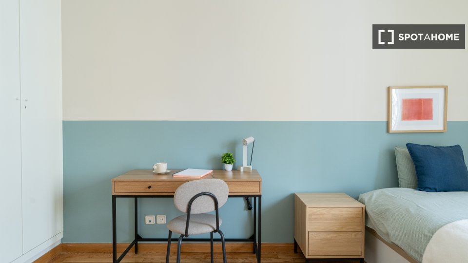 Double room Madrid, 5 beds — photo 12