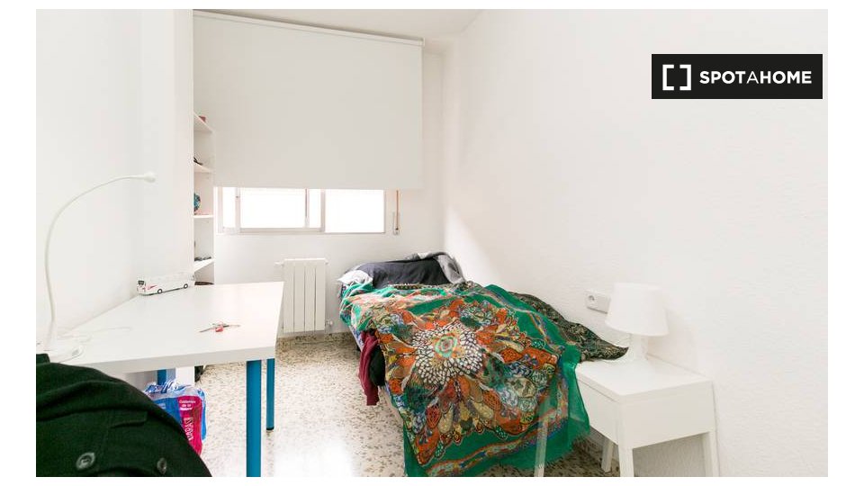 Double room Granada, 5 beds, 120m² — photo 1