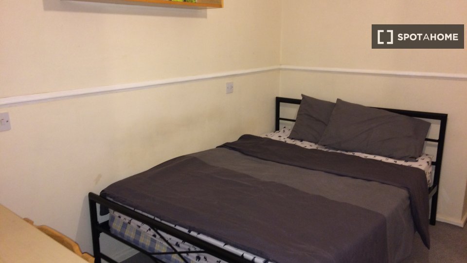 Double room London, 4 beds, 70m² — photo 18