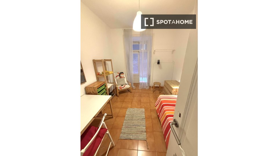 Double room Lisbon, 6 beds — photo 68
