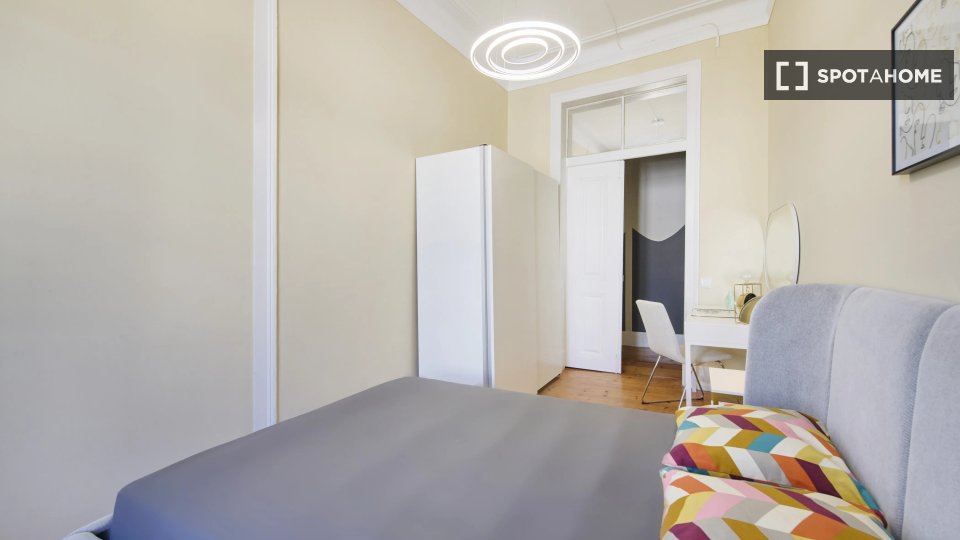 Double room Lisbon, 9 beds — photo 4