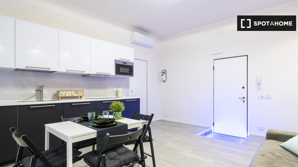 Apartment Milan, 1 bed, 55m² — photo 1
