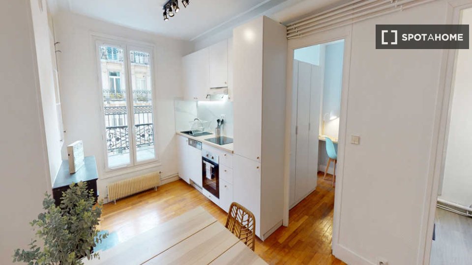 Double room Paris, 9 beds, 160m² — photo 17