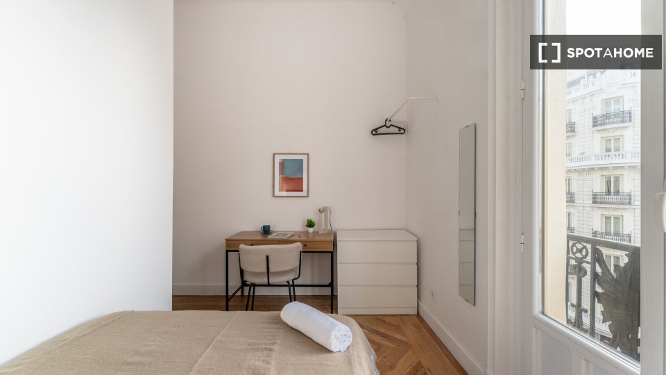 Double room Madrid, 9 beds — photo 3