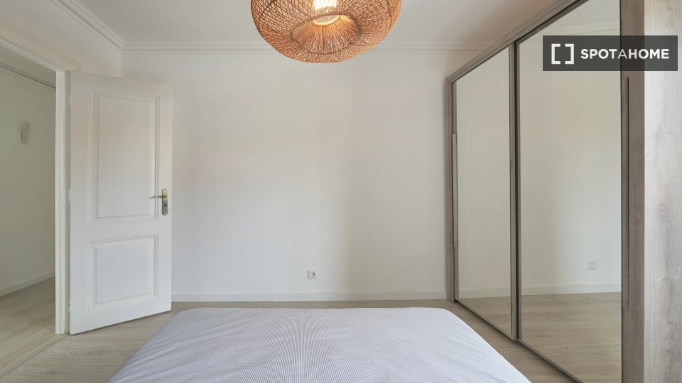 Double room Lisbon, 11 beds — photo 13