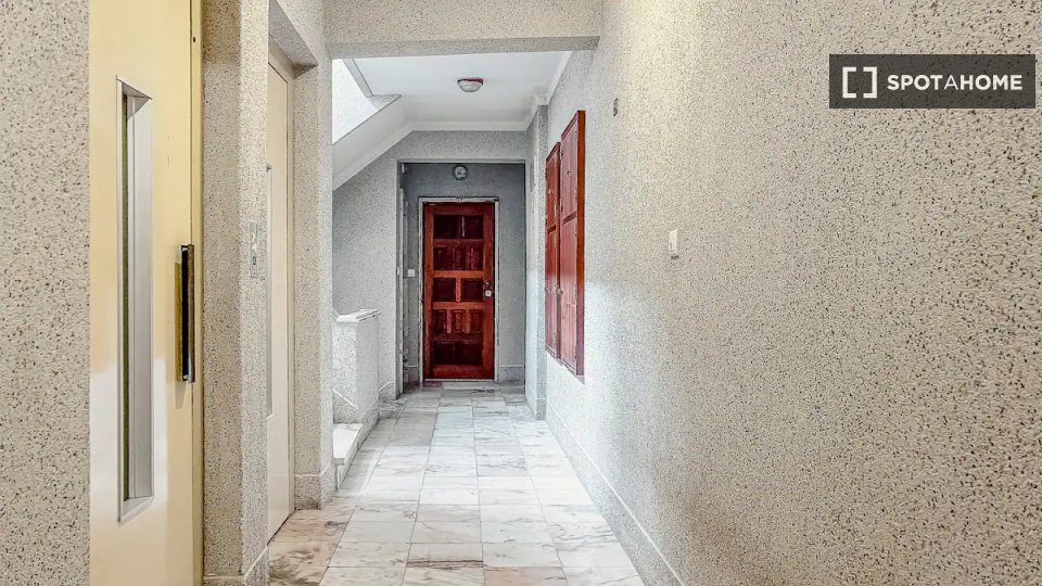 Apartment Lisbon, 1 bed — photo 19