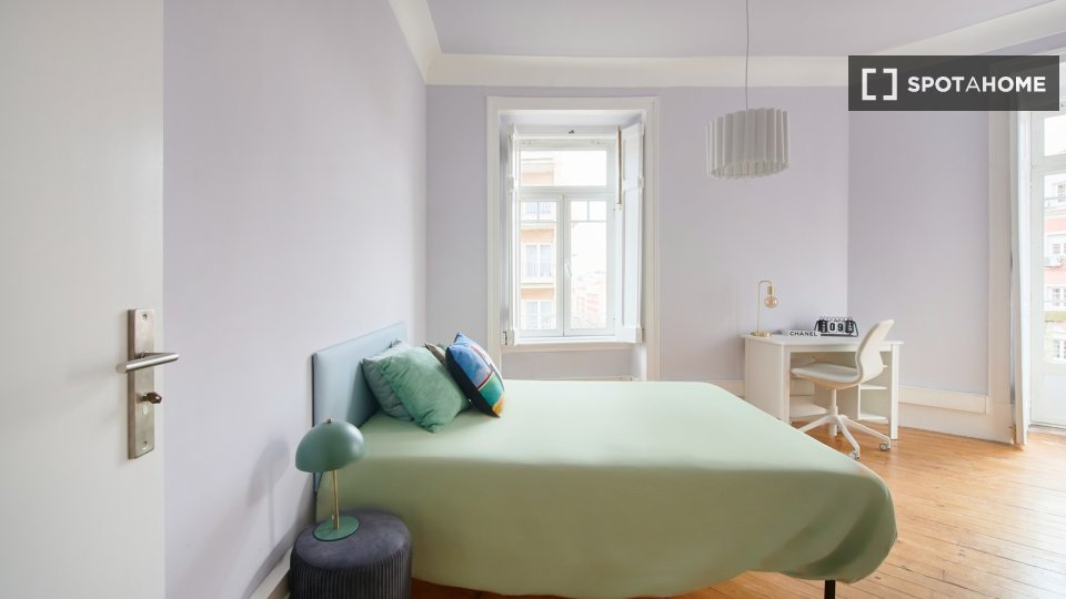 Double room Lisbon, 8 beds — photo 37