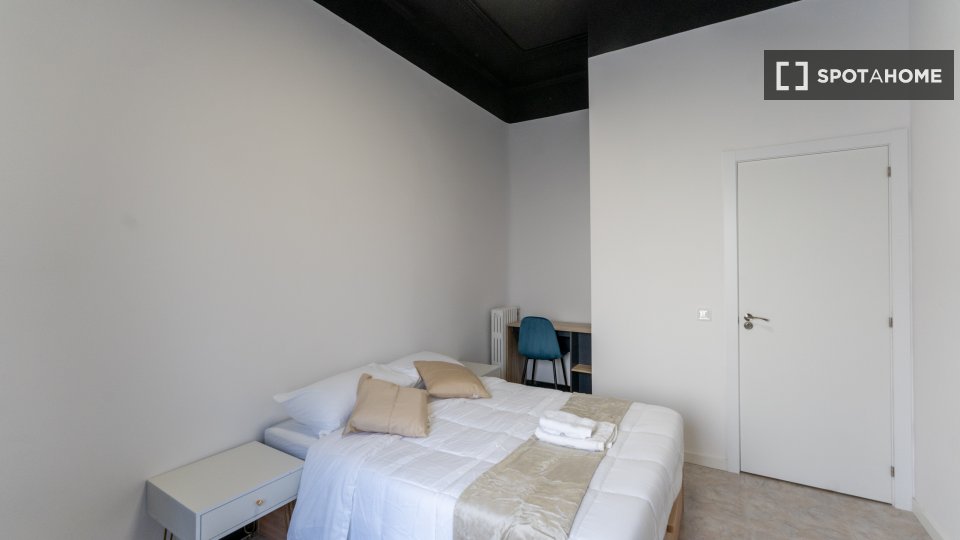 Double room Madrid, 11 beds — photo 19