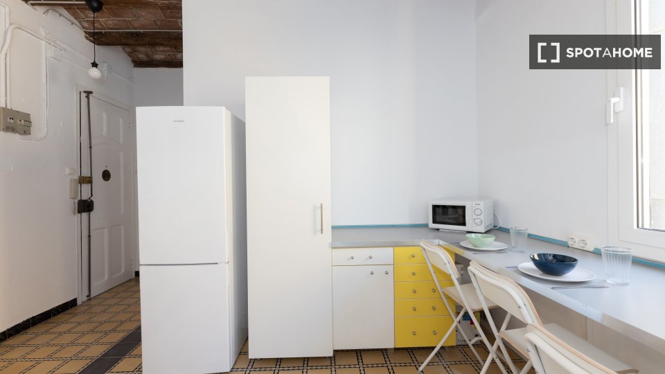 Double room Barcelona, 4 beds, 75m² — photo 7