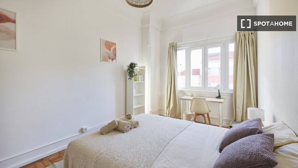 Double room Lisbon, 11 beds — photo 21