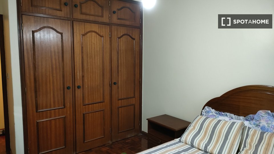 Double room Lisbon, 4 beds, 110m² — photo 4