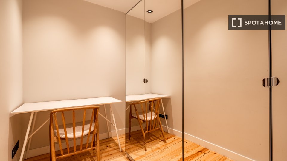 Apartment mono Lisbon — photo 14