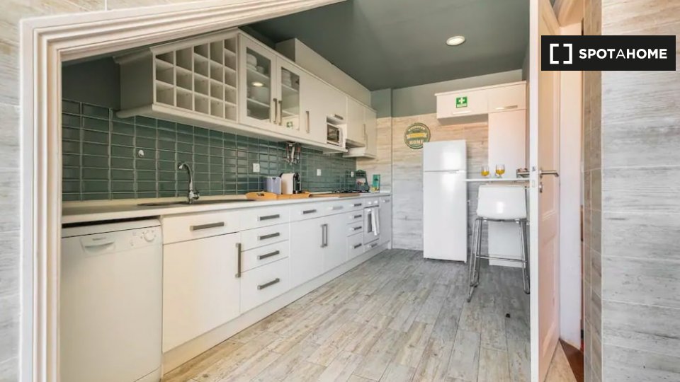 Apartment Lisbon, 6 beds — photo 4