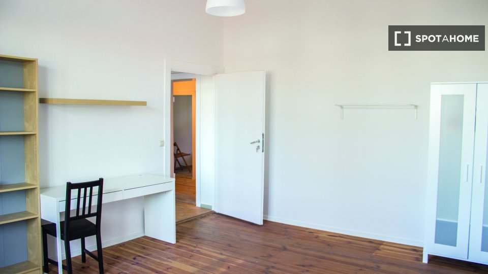 Double room Berlin, 6 beds, 149m² — photo 17