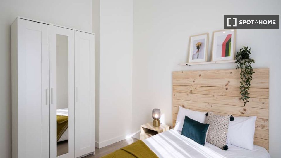 Double room Madrid, 17 beds — photo 14