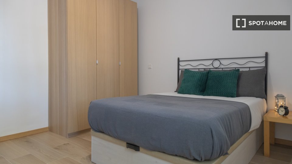 Double room Madrid, 5 beds — photo 19