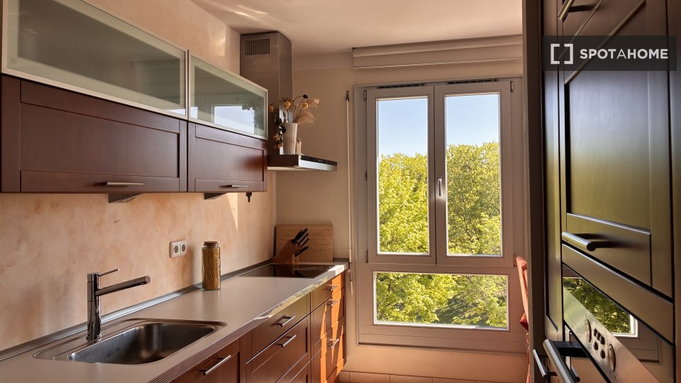 Apartment Munich, 2 beds, 74m² — photo 6